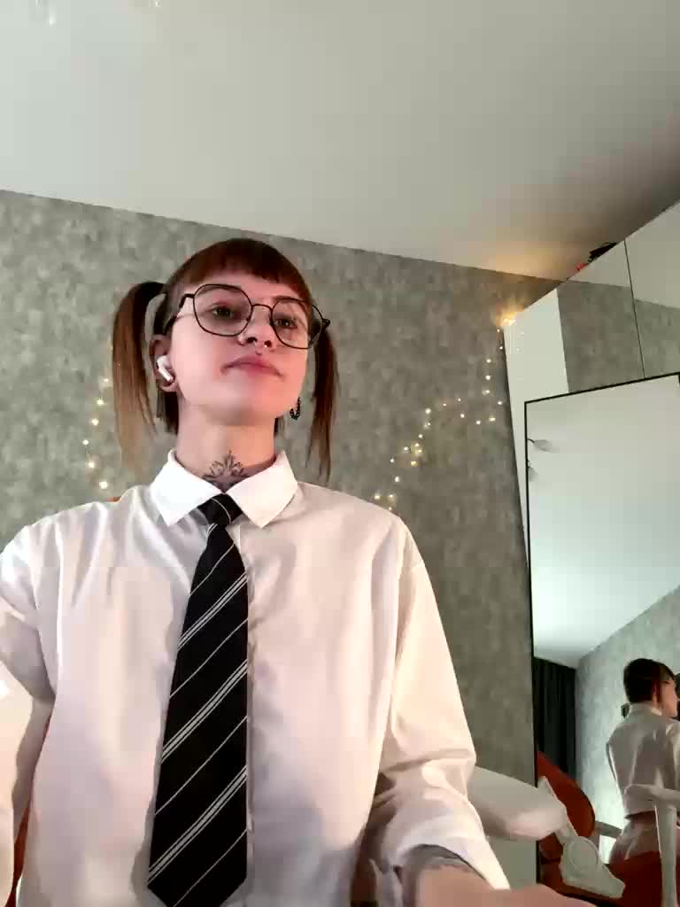 LolyMolly Live Sex December 13, 2025