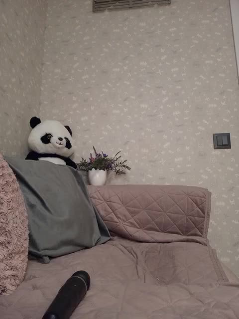 Black_chick Live Sex December 18, 2025