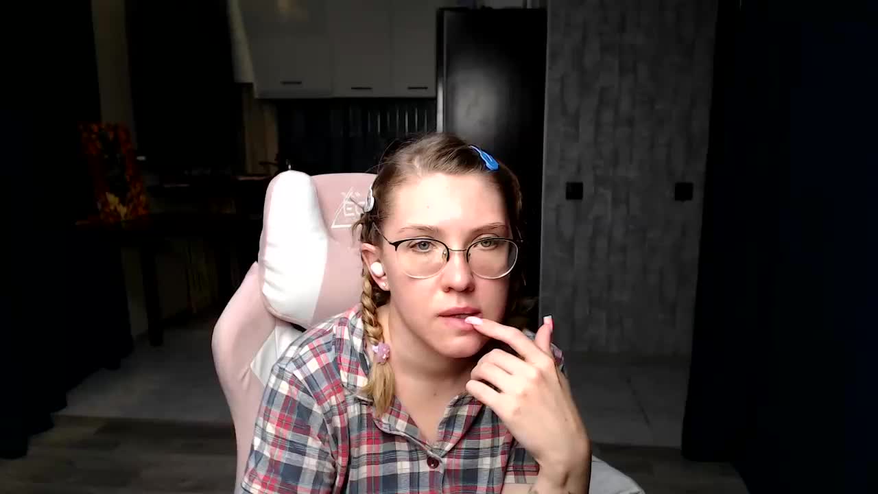 Regimasmile Live Sex December 14, 2025