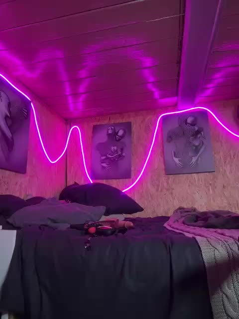 Mini-Molly69x Live Sex December 14, 2025