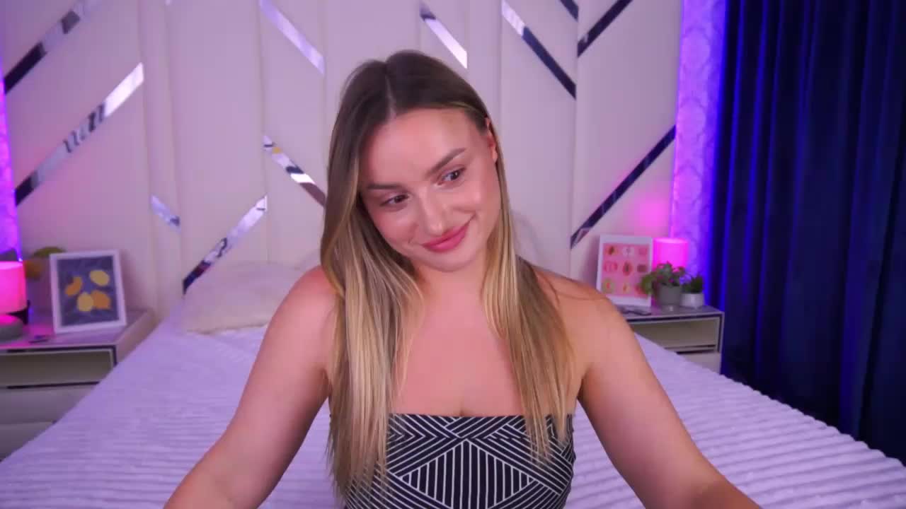 FloraGreys Live Sex December 14, 2025