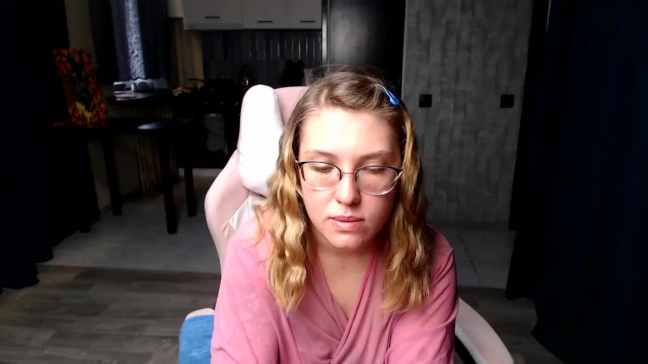 Regimasmile Live Sex December 14, 2025