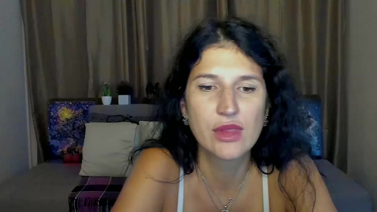 AliannaSoloKisses Live Sex December 14, 2025