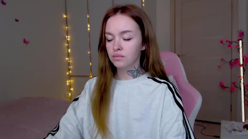 Naughty_Mable Live Sex December 17, 2025