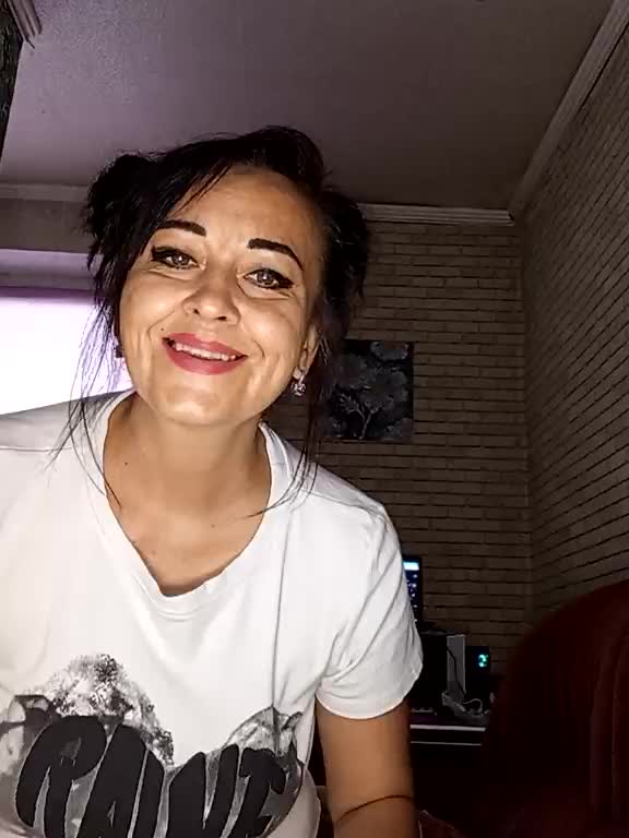 Lina-a-13 Live Sex December 14, 2025