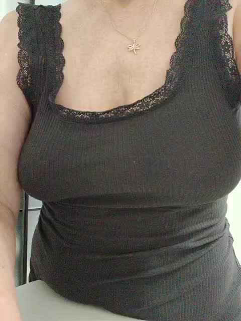 Tata42 Live Sex December 17, 2025