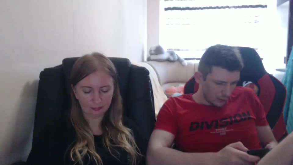 jenisandpeter Live Sex December 19, 2025