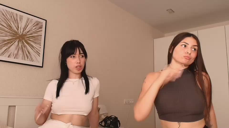 caressyourself Live Sex December 17, 2025