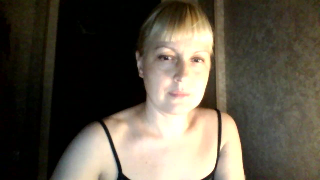 krisss2016 Live Sex December 15, 2025