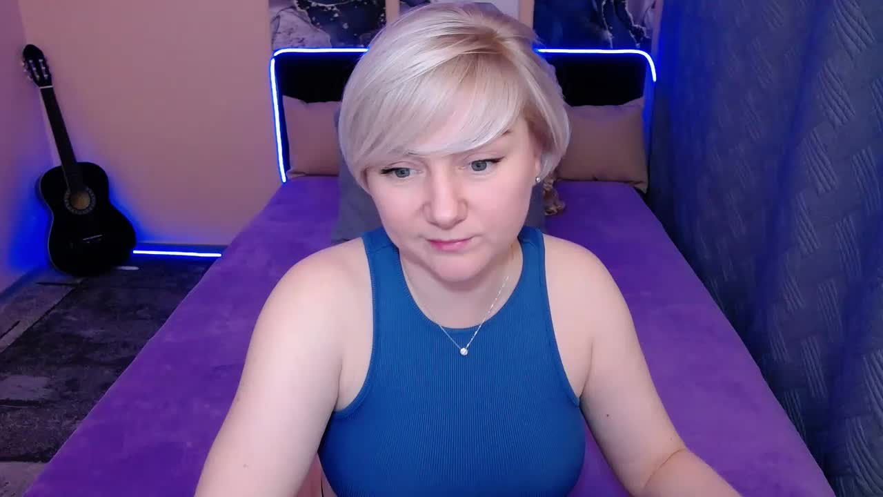 Blond_Pearl Live Sex December 17, 2025