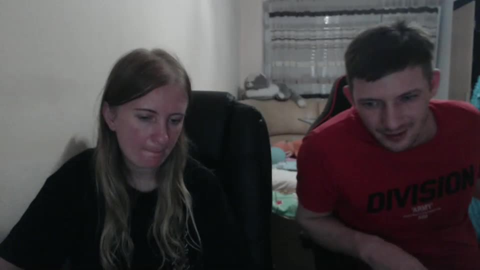jenisandpeter Live Sex December 19, 2025