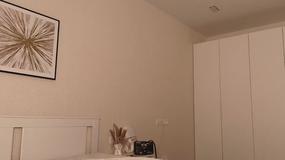 caressyourself Live Sex December 17, 2025