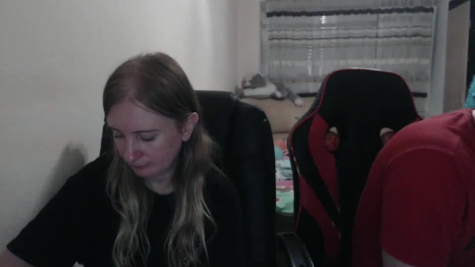 jenisandpeter Live Sex December 19, 2025