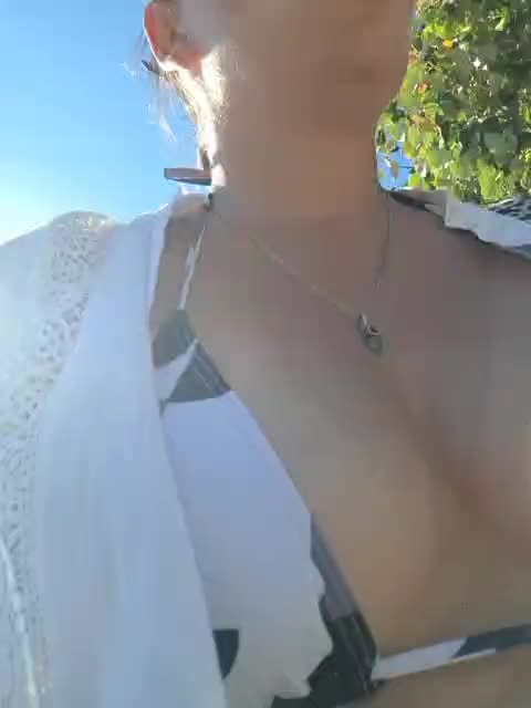 DIVORA Live Sex December 18, 2025