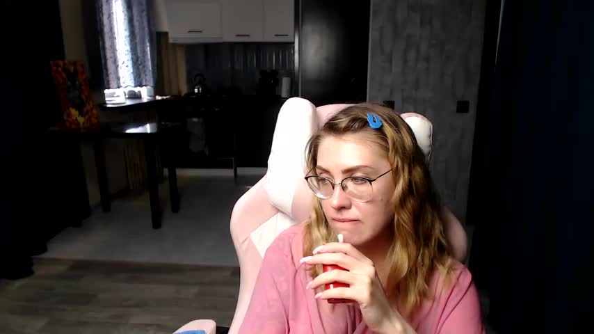 Reginasmilee Live Sex December 17, 2025
