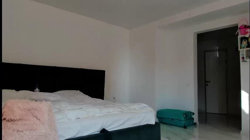 katrin_fit Live Sex December 17, 2025