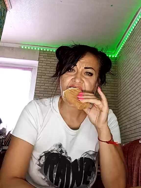 Lina-a-13 Live Sex December 14, 2025