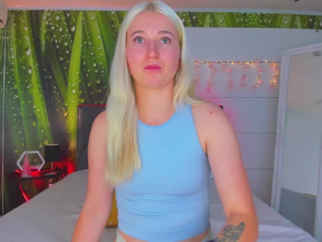 HollyTaillor Live Sex December 17, 2025