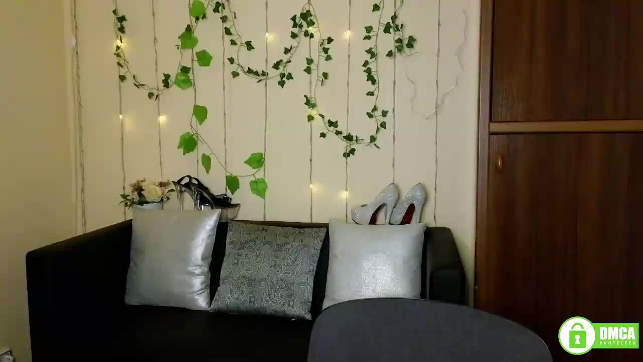 Aliciaredluv Live Sex December 17, 2025