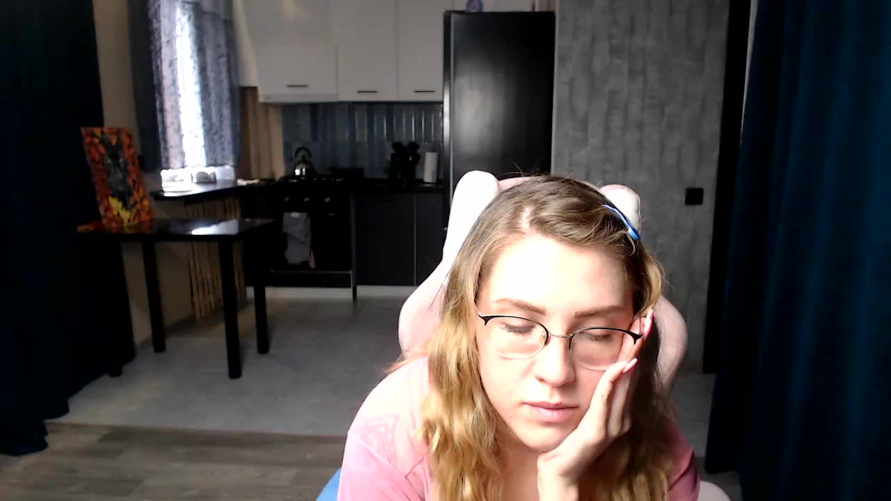 Regimasmile Live Sex December 14, 2025