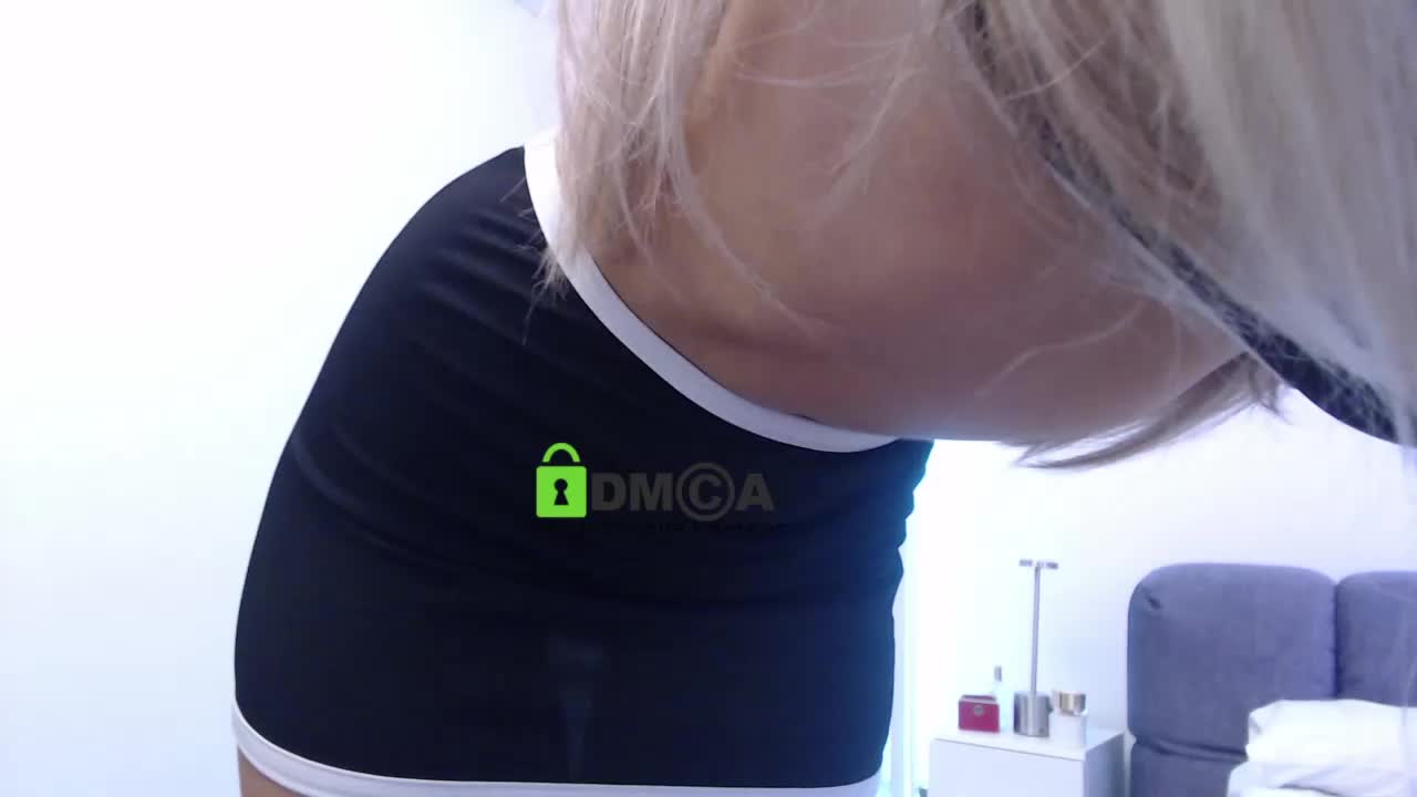 MaxineDi Live Sex December 18, 2025