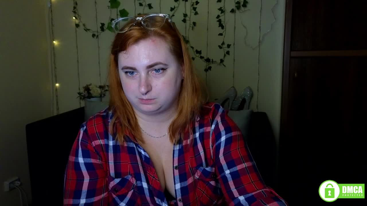 Aliciaredluv Live Sex December 17, 2025