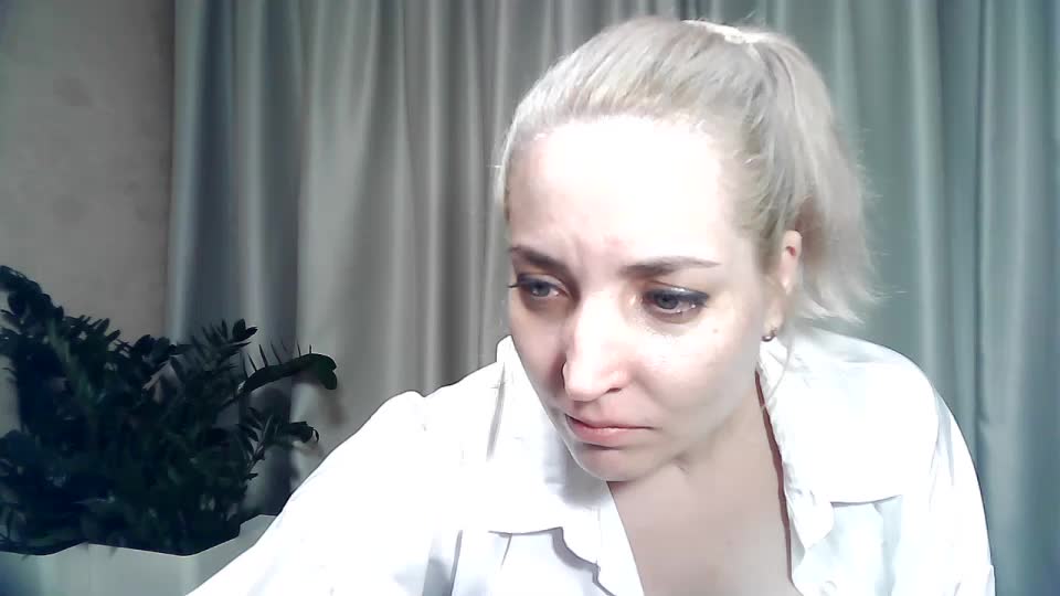 mariska-kiska Live Sex December 18, 2025