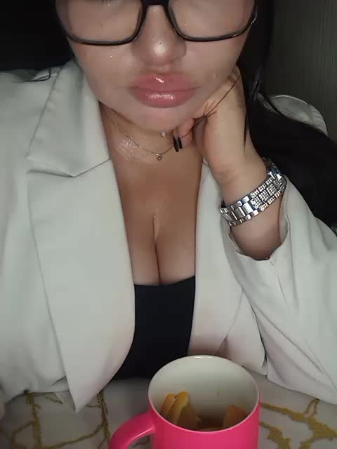 Brunetochkaaa Live Sex December 13, 2025