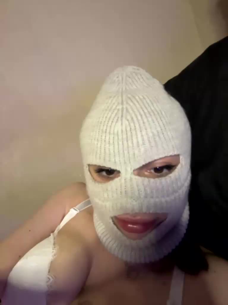 Bitttccchhh Live Sex December 14, 2025