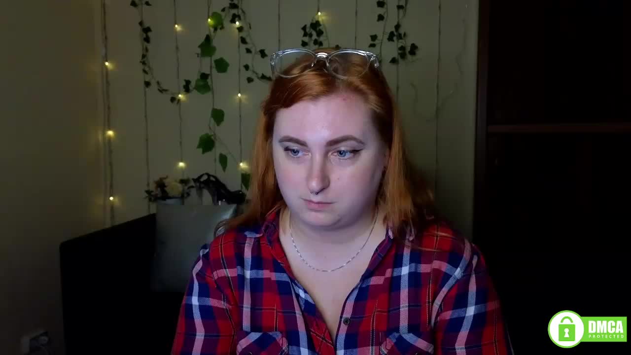 Aliciaredluv Live Sex December 17, 2025