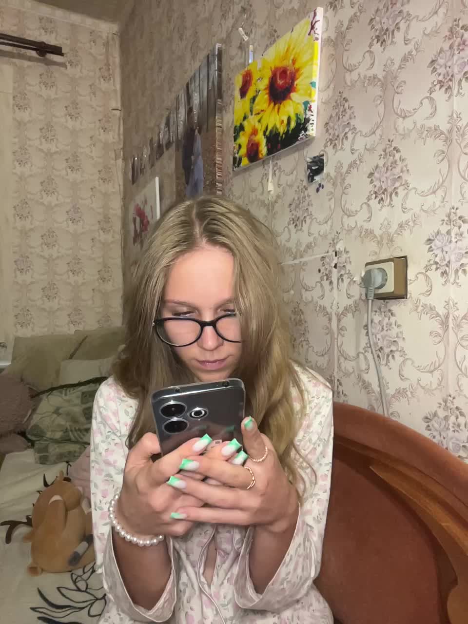 Milana22a Live Sex December 14, 2025