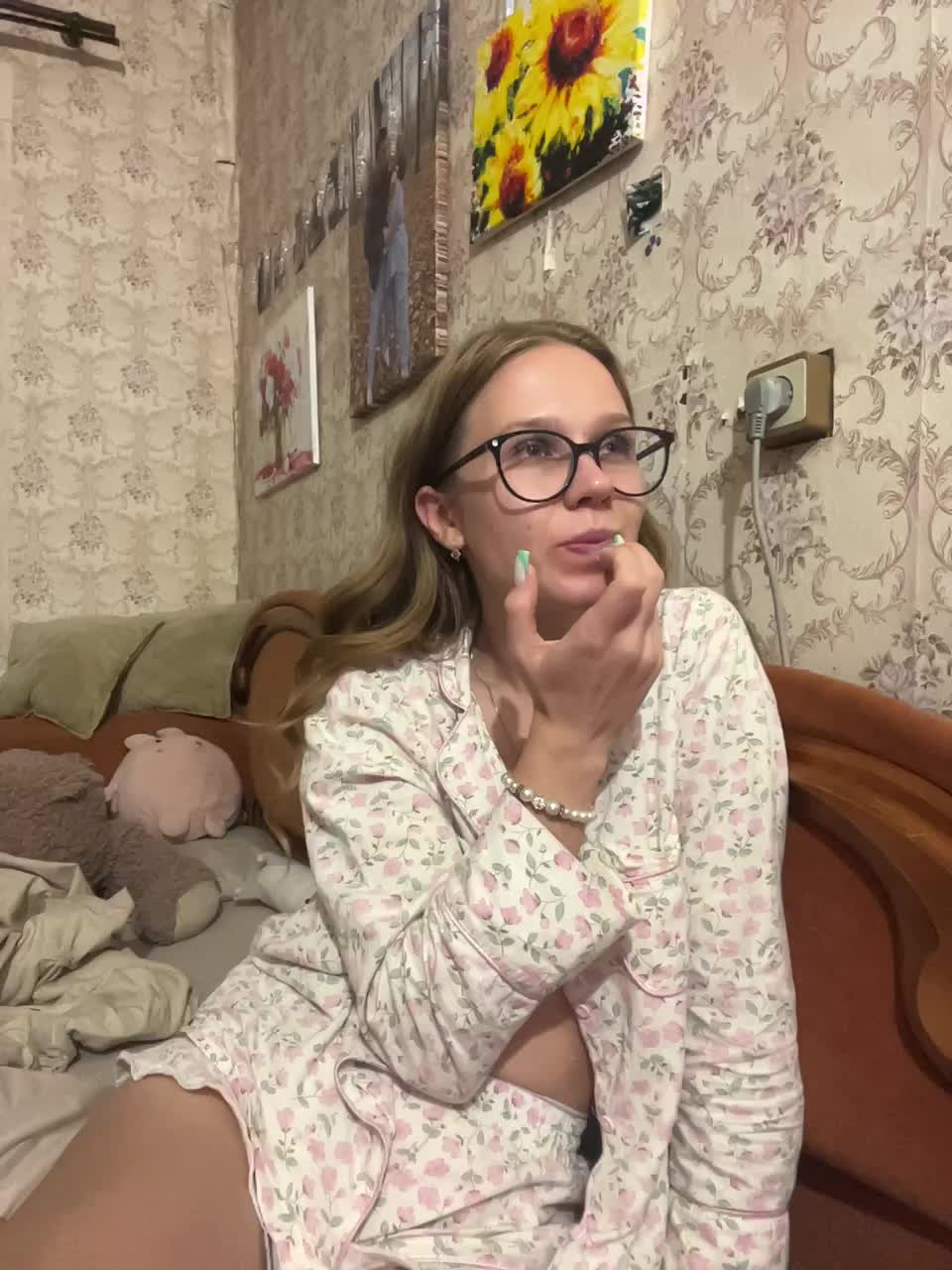 Milana22a Live Sex December 14, 2025