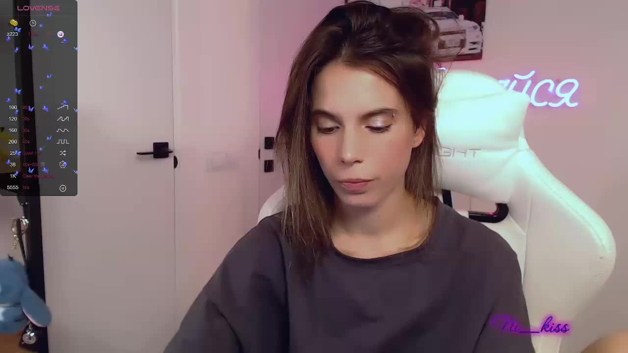 ni_kiss Live Sex December 14, 2025