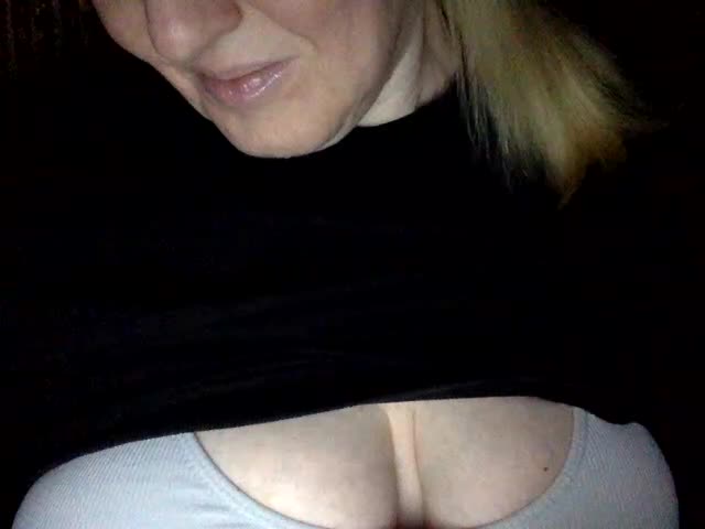 BlondyVio Live Sex December 18, 2025