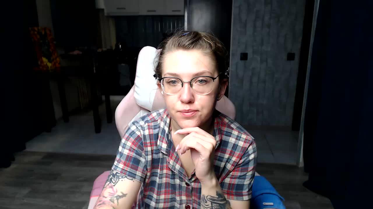 Regimasmile Live Sex December 14, 2025