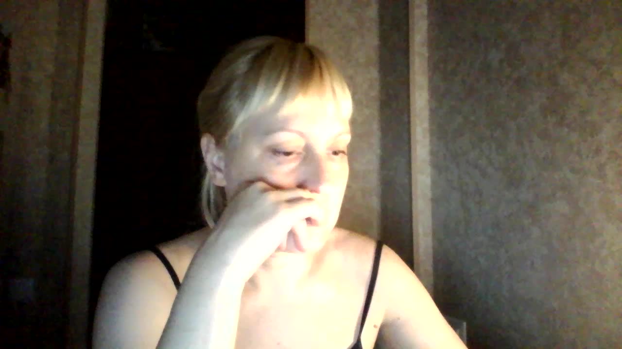 krisss2016 Live Sex December 19, 2025