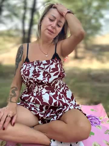 Milena-MilfaXXX Live Sex December 17, 2025