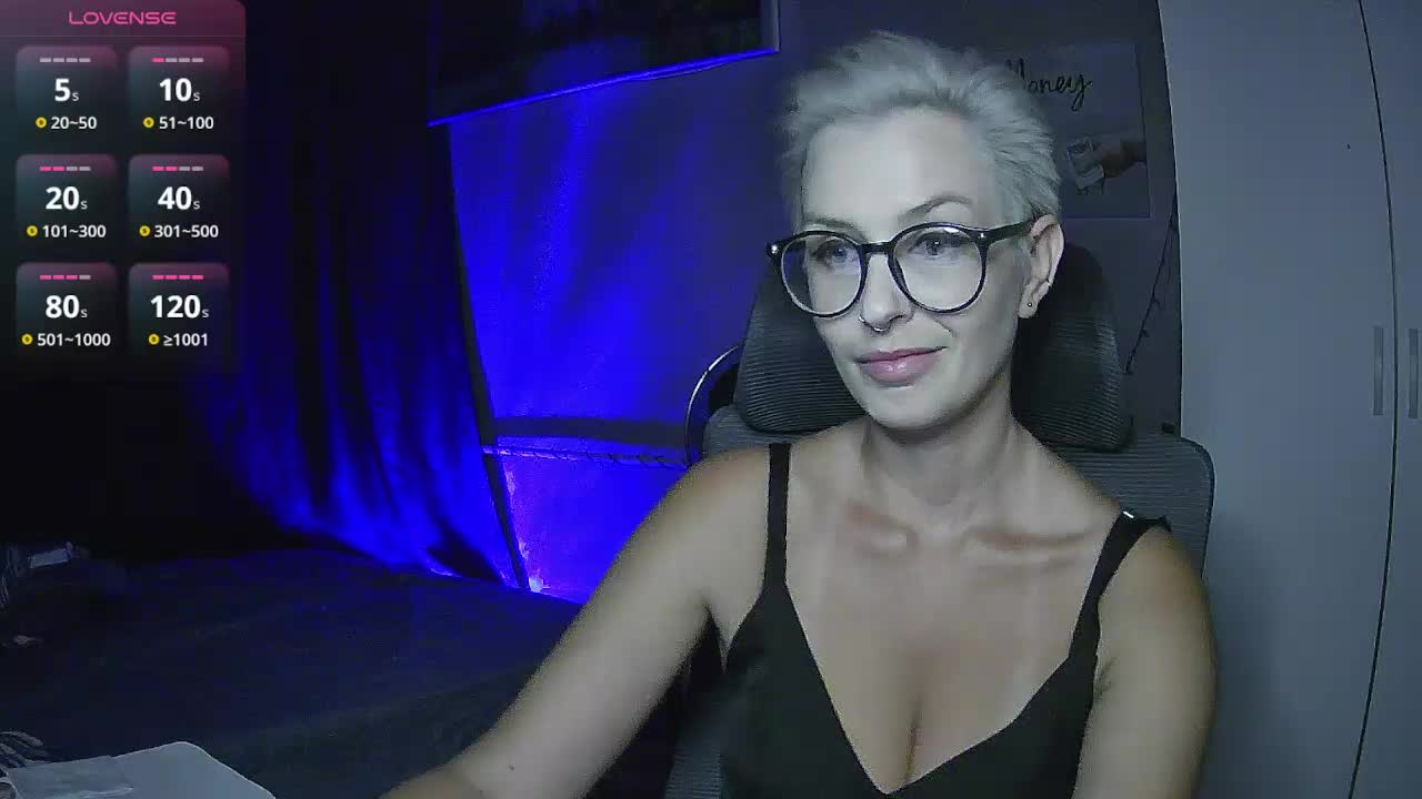 MamaKoska Live Sex December 15, 2025