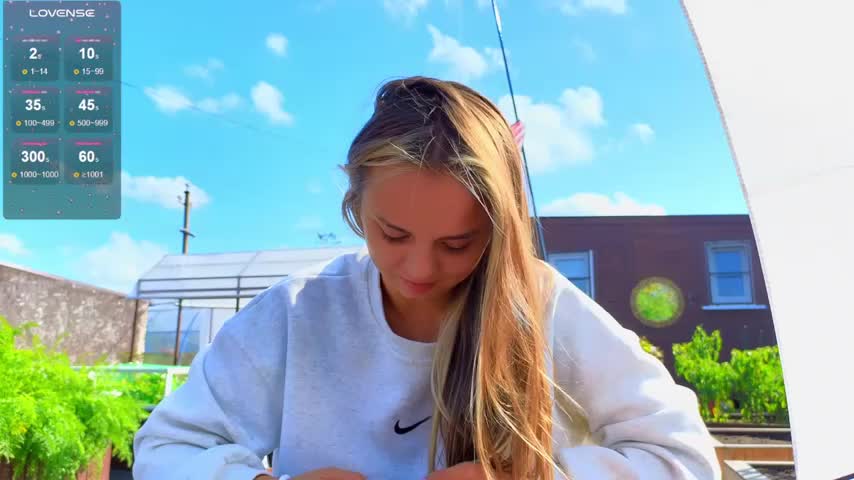 Misss_Vikk Live Sex December 17, 2025