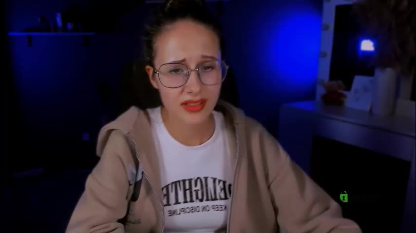 mona_cloud Live Sex December 15, 2025