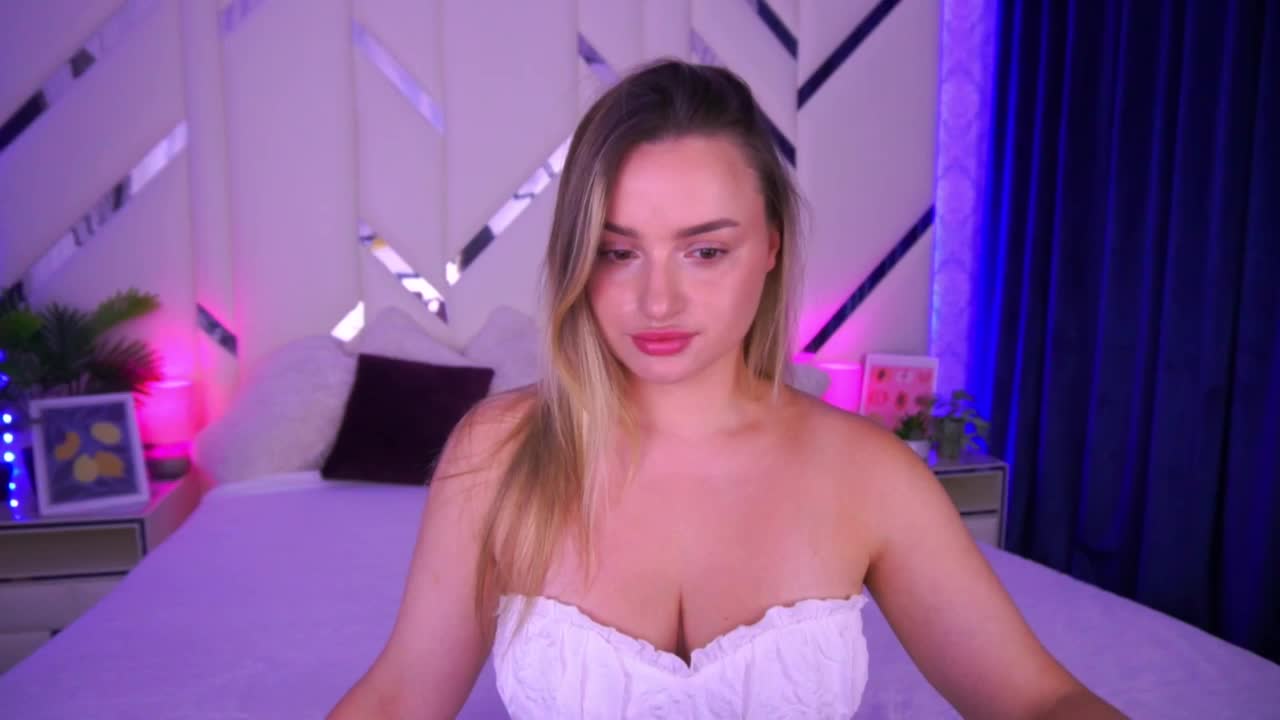 FloraGreys Live Sex December 14, 2025