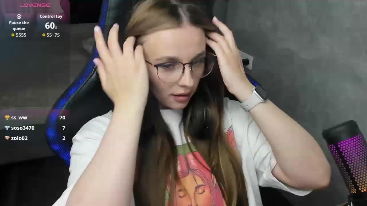 MCfly-1 Live Sex December 17, 2025