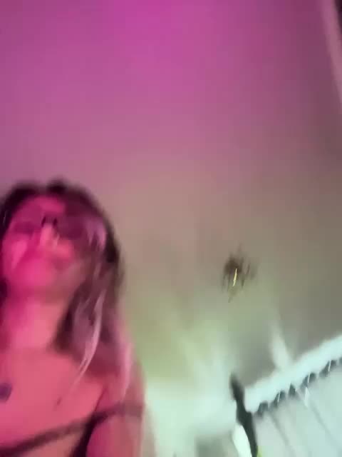 _YourGirl_6399 Live Sex December 12, 2025