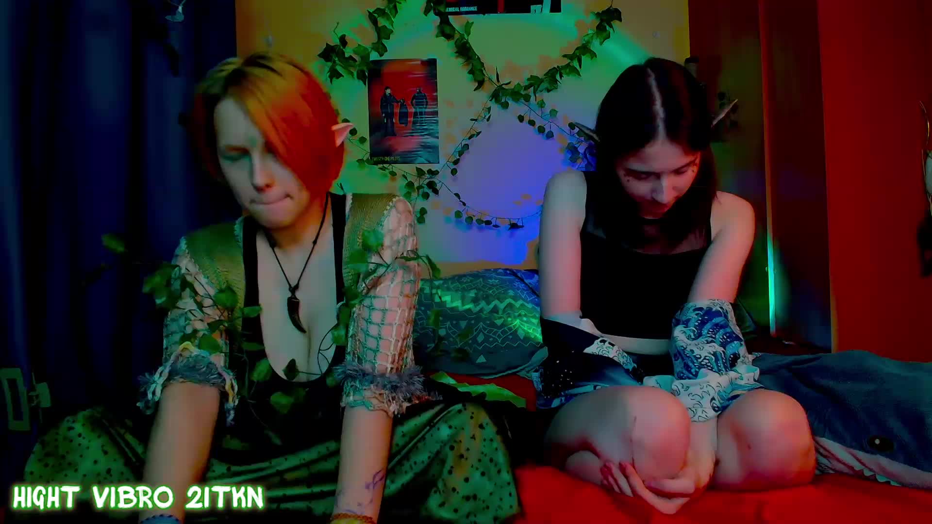 Tricky_Kitsune Live Sex December 17, 2025