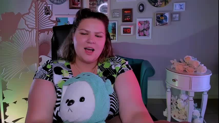 FlorenceAnderson Live Sex December 15, 2025