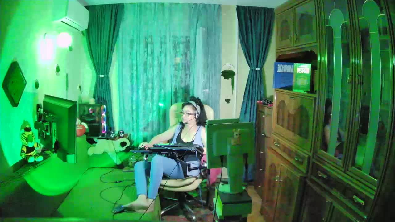 Infodar Live Sex December 18, 2025