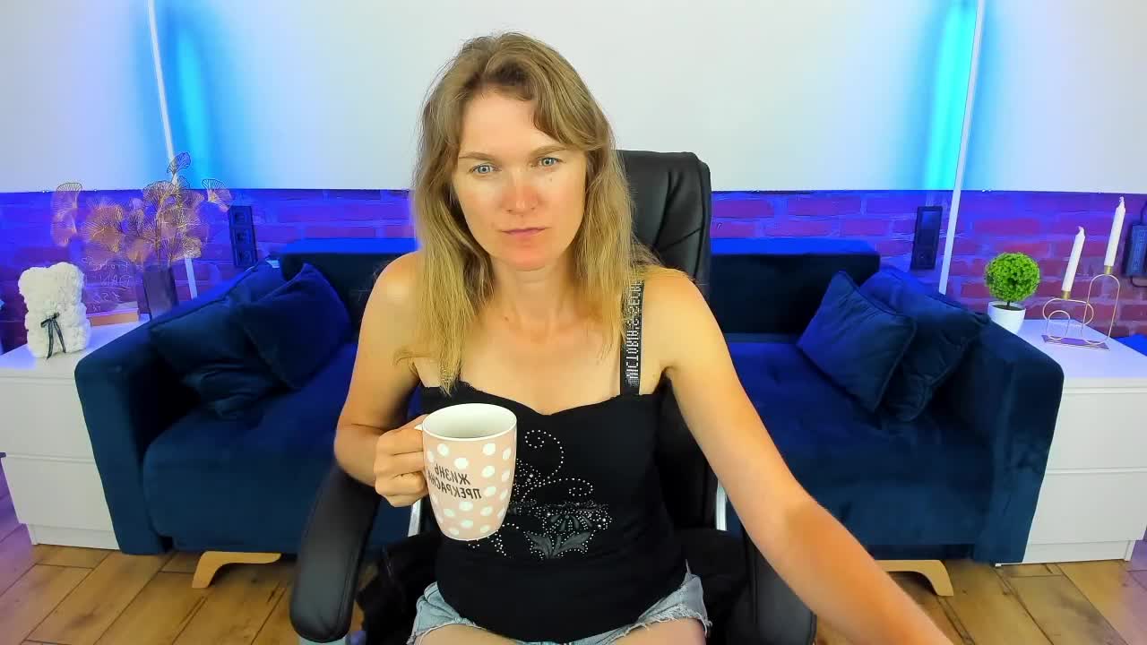 Annabel-xxx Live Sex December 19, 2025