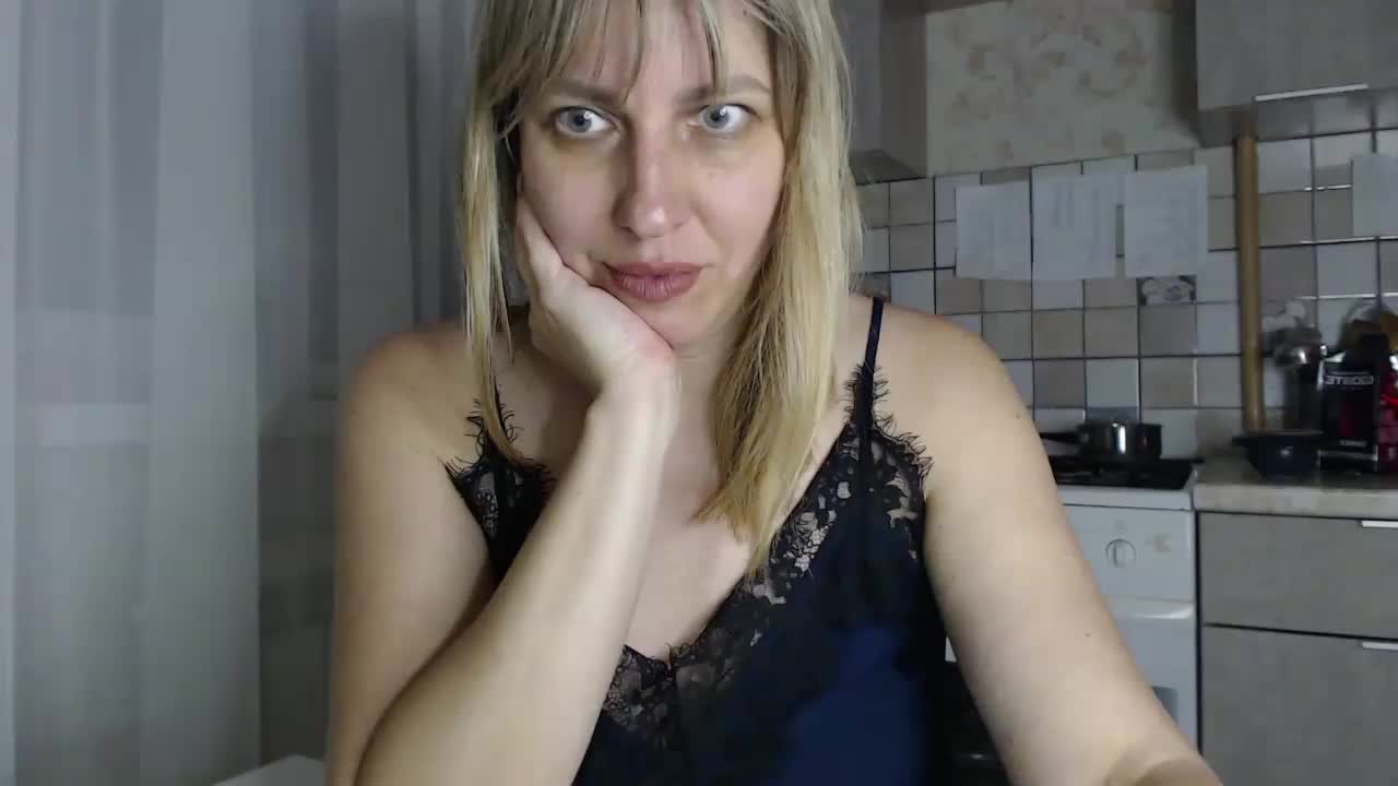 Karmella Live Sex December 13, 2025