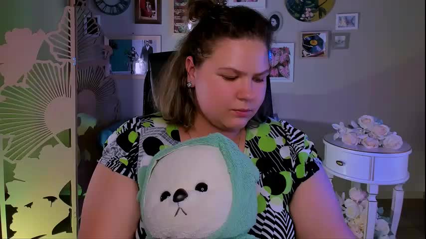 FlorenceAnderson Live Sex December 15, 2025