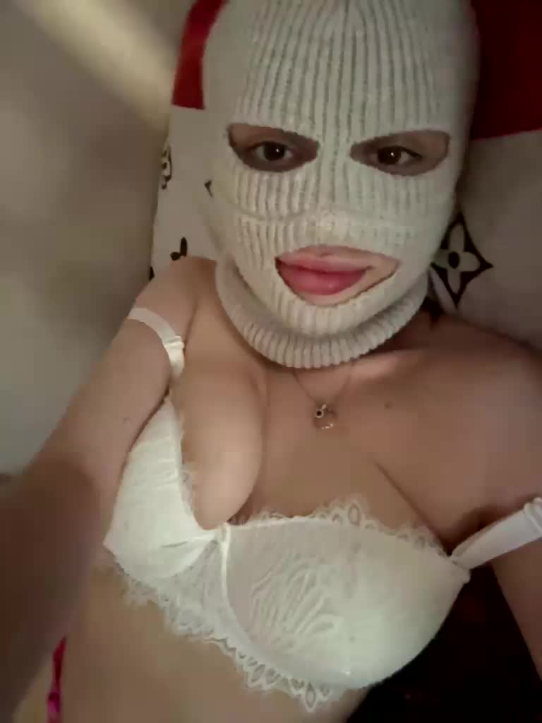 Bitttccchhh Live Sex December 14, 2025